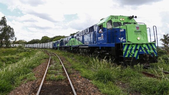 Resistência no front contra a venda da Ferroeste