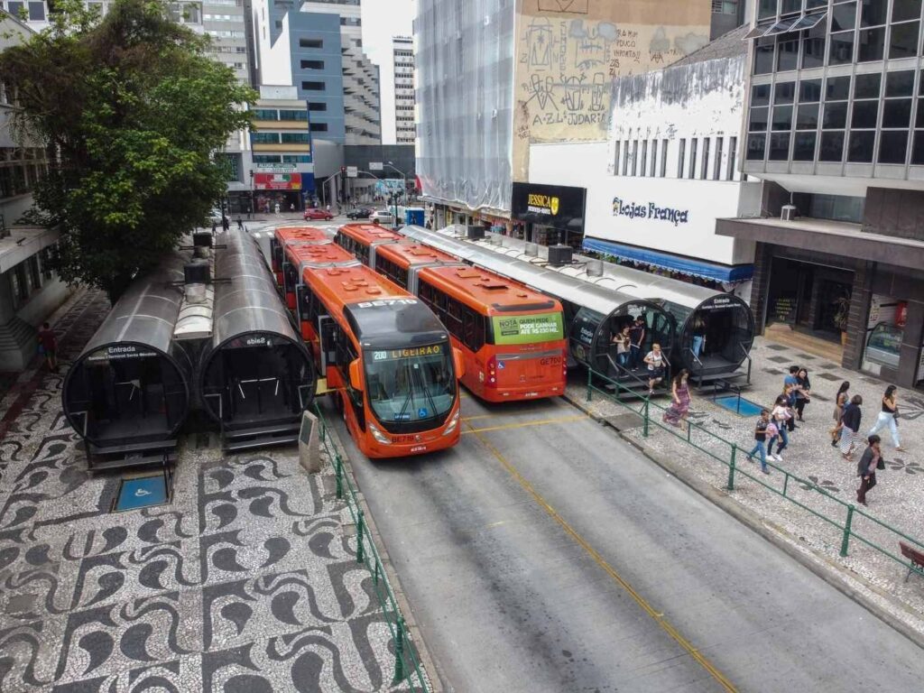 Eleições: Curitiba terá ônibus de graça no próximo domingo (6)