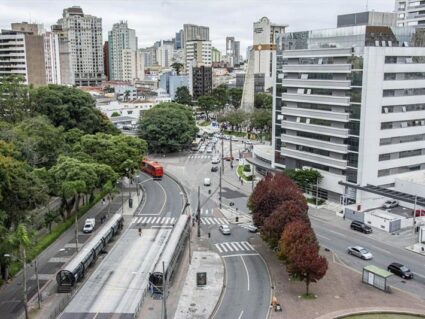 Domingo de eleições tem tempo firme no Paraná