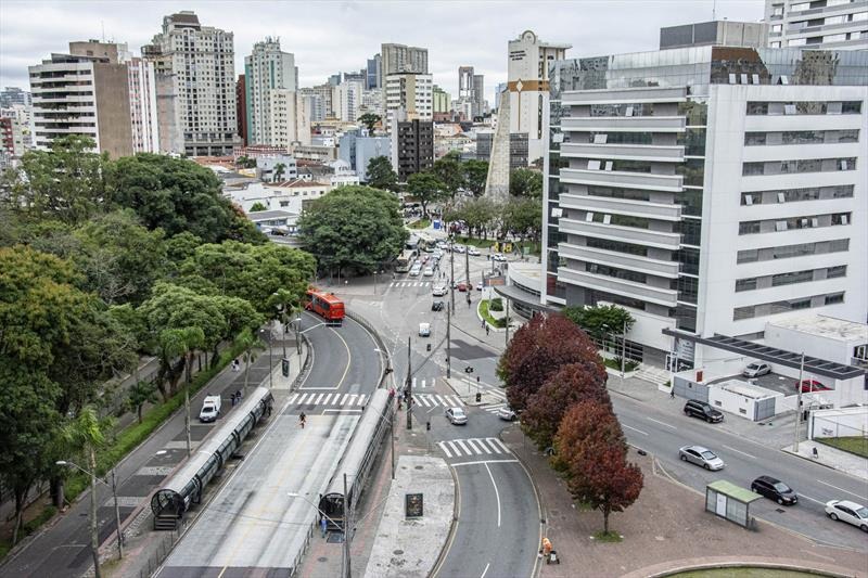 Domingo de eleições tem tempo firme no Paraná