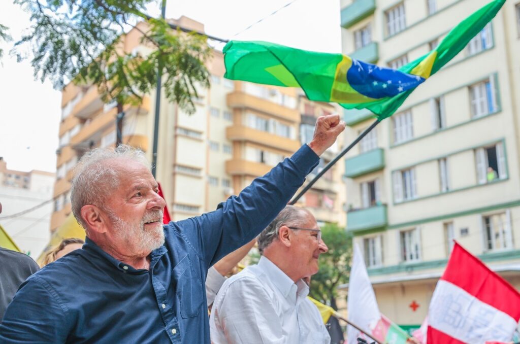 PF prende militares que planejaram matar Lula