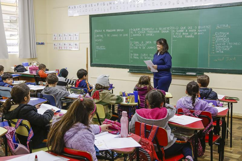 Curitiba abre cadastro de alunos na rede municipal de ensino