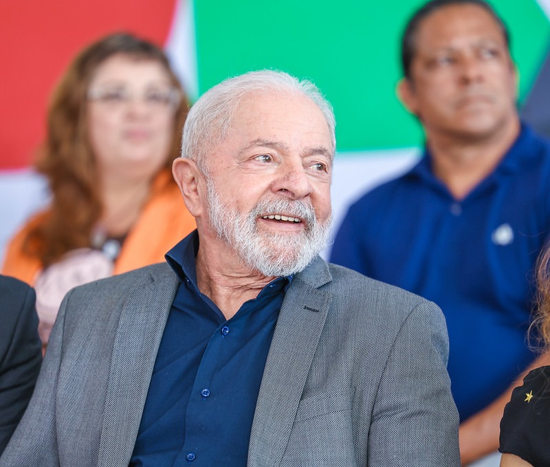 Lula anuncia aumento do salário mínimo para R$ 1.518