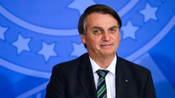 Bolsonaro implora anistia para não ser preso