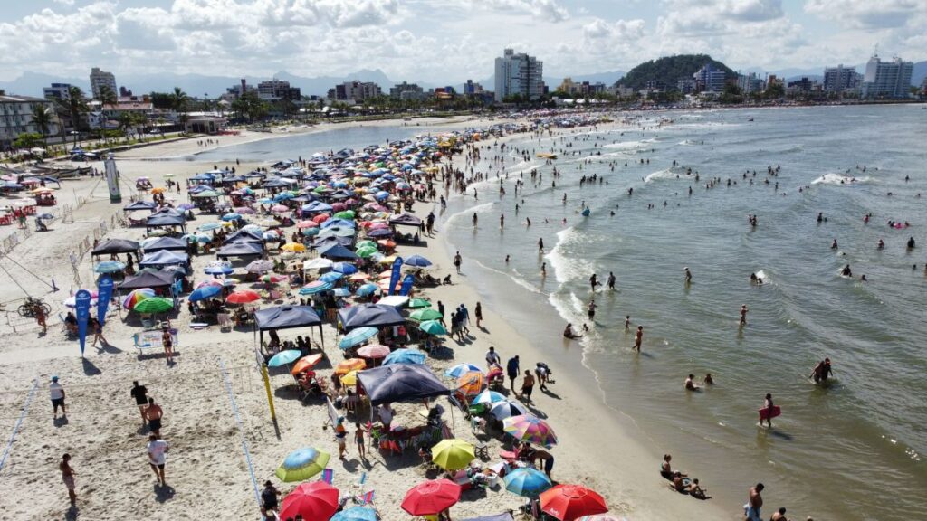 Feriadão deve ser o termômetro do comércio no Litoral do Paraná