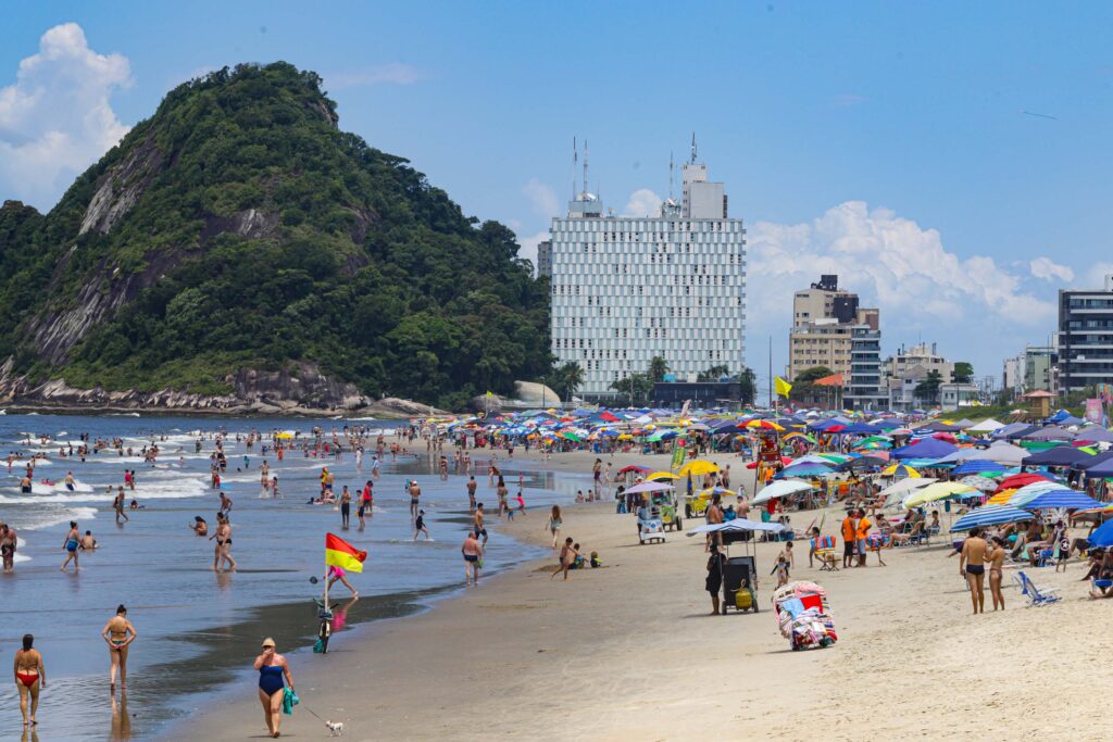 Última semana do ano tem chuva em Curitiba e no Litoral; veja a previsão do tempo