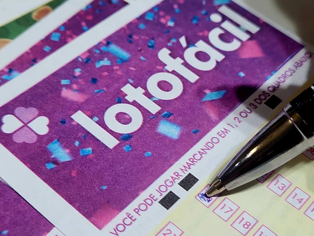 Lotofácil 3190: concurso sorteia R$ 200 milhões