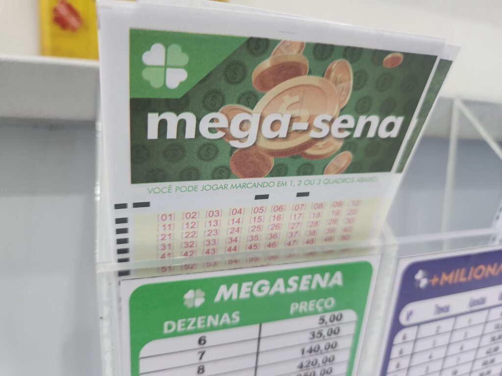 Mega-Sena pode pagar prêmio de R$ 14 milhões