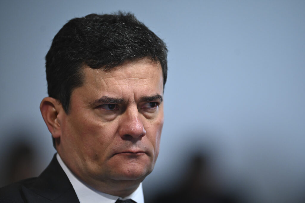 senador sergio moro julgamento tre suspenso voto relator