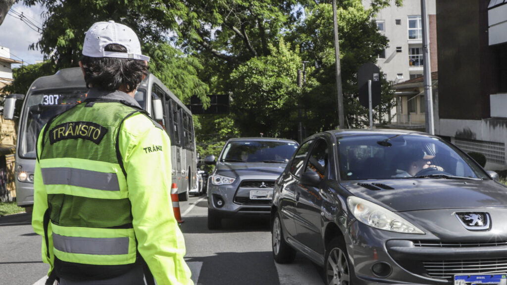 Rua em Curitiba terá bloqueio total a partir desta segunda-feira (4)