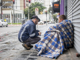 operação-inverno-curitiba-foto-sandra-lima-smcs-pmc-pessoa-situaçã-de-rua-frio-curitiba