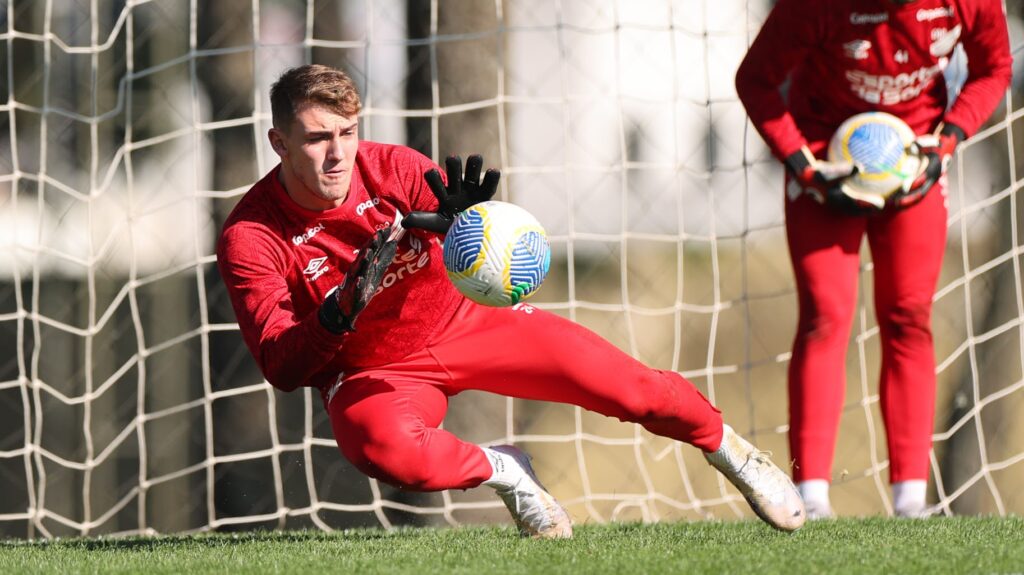 Léo Linck desabafa após classificação do Athletico: “Jamais duvidem do meu caráter”