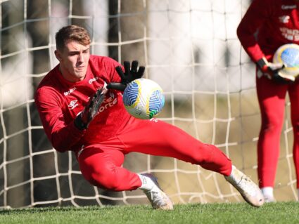 Léo Linck desabafa após classificação do Athletico: “Jamais duvidem do meu caráter”