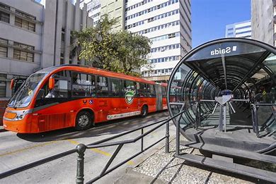 Eleições 2024: Curitiba, Londrina e Ponta Grossa terão ônibus de graça neste domingo (27)