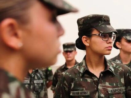 Alistamento militar feminino começa a valer a partir de 2025