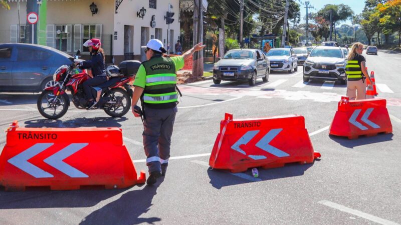 Curitiba terá bloqueios de trânsito no sábado (24): confira as ruas