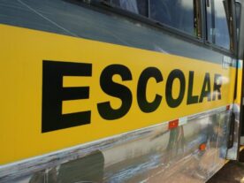 Suspeitos de fraude em licitação de transporte escolar do Paraná são alvo de operação gaeco