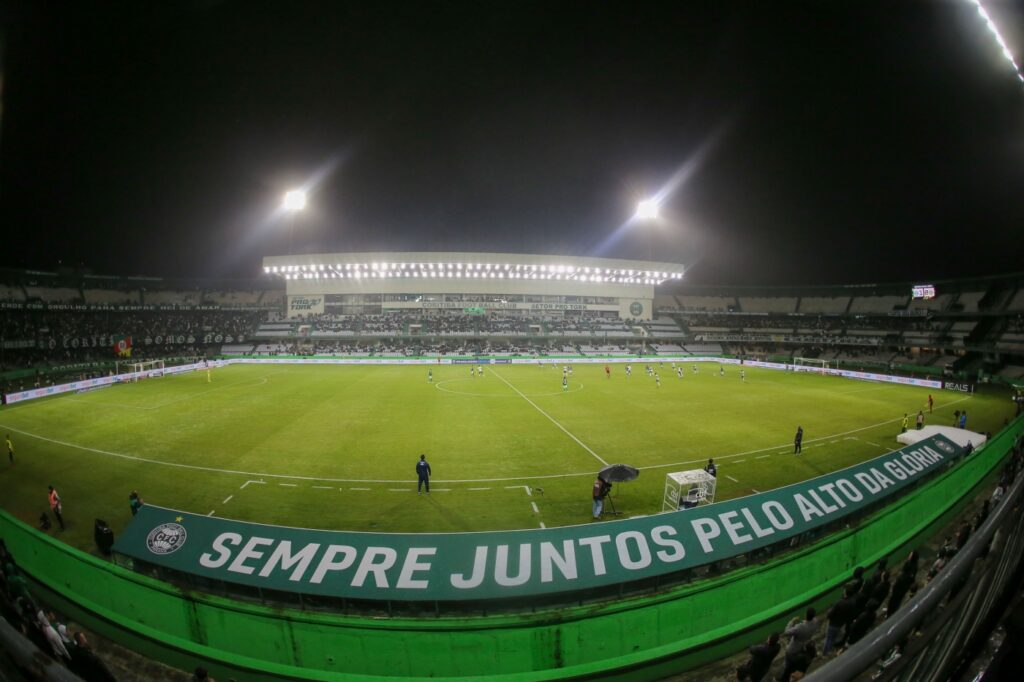 Conmebol muda horário do jogo da seleção brasileira em Curitiba