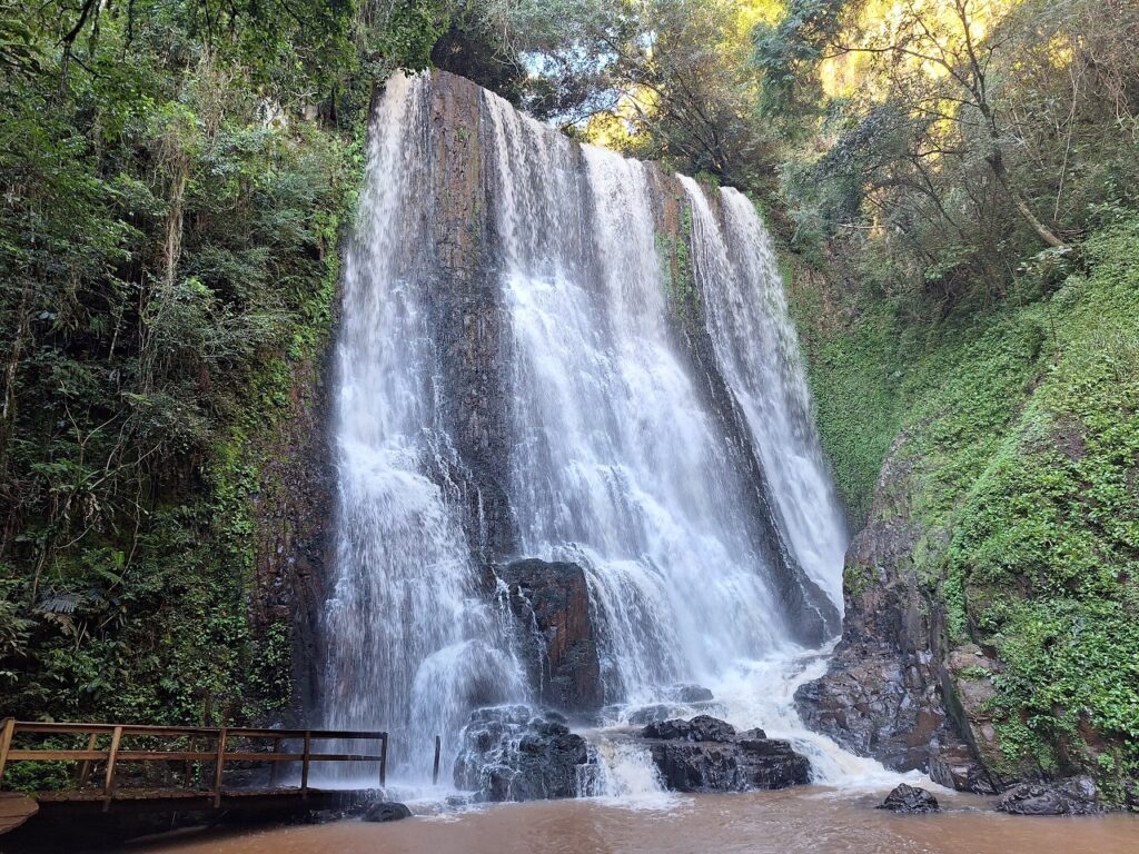 cratera meteorito parana cachoeira