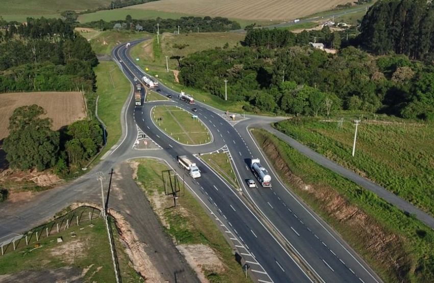 BR-277, sentido Paranaguá, é interditada em Morretes