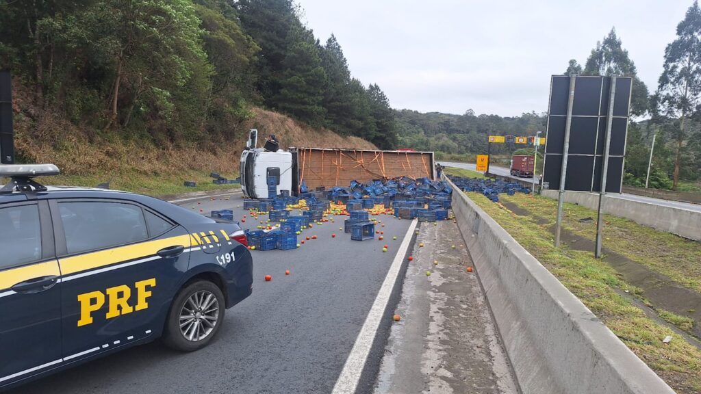 BR-376 registra 15 km de filas em São José dos Pinhais