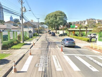 Nova rua é totalmente bloqueada no bairro Campina do Siqueira