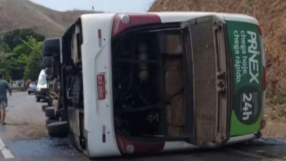 Acidente com ônibus do Coritiba Crocodiles deixa mortos e feridos