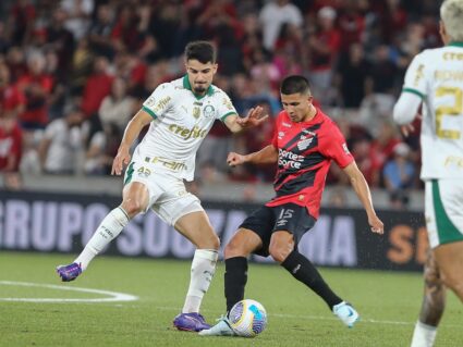 Athletico é dominado pelo Palmeiras e perde jogo na Arena