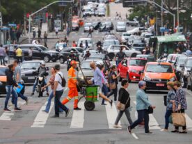 comercioruaxv_007-populacao-acredita-que-o-brasil-esta-pior-scaled.jpg