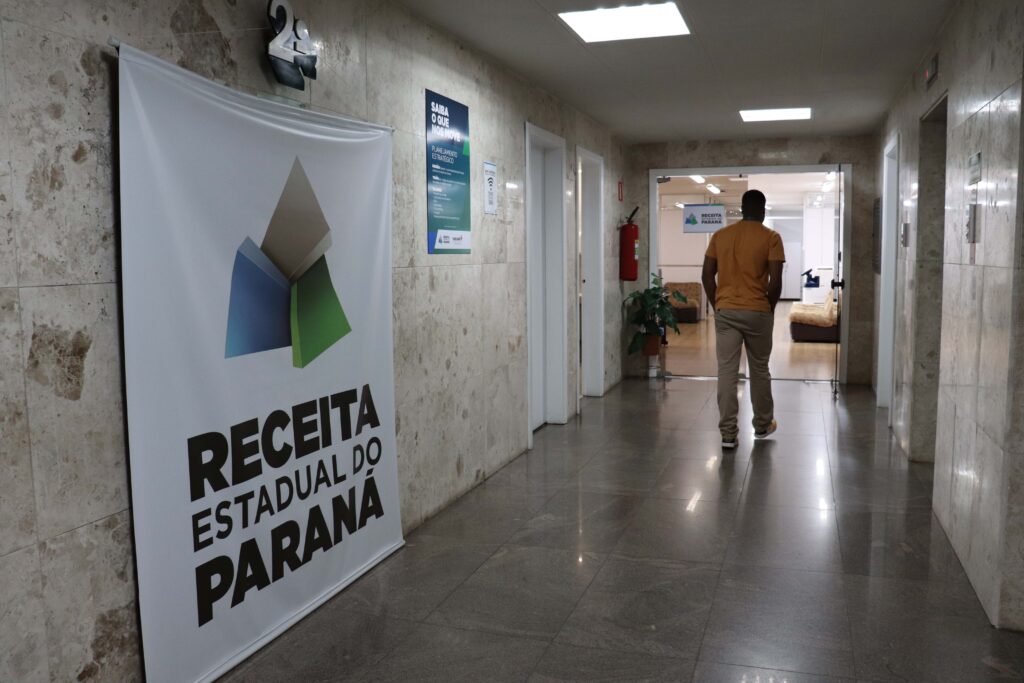 Mais de 14 mil empresas paranaenses podem ser excluídas do Simples Nacional; como consultar