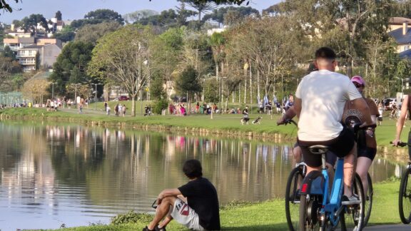 35 cidades do Paraná batem recorde de calor nesta terça-feira (25)