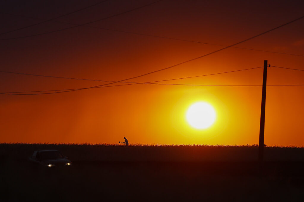 Ondas de calor e ar seco devem permanecer no Paraná em outubro