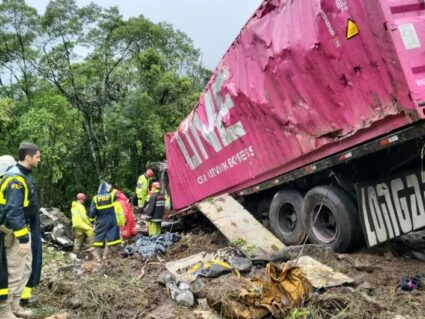 Tragédia na BR-376: carreta já apresentava problemas antes do acidente