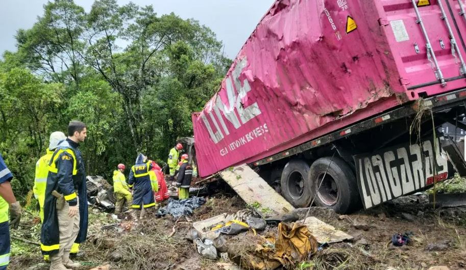 Acidente na BR-376: Polícia Civil investiga colisão e morte de atletas