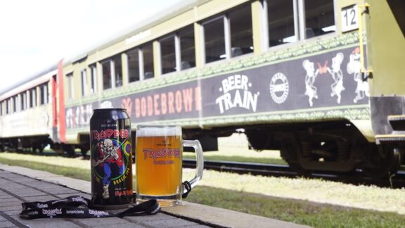 Cervejaria curitibana promove passeio de trem com degustação de cervejas artesanais