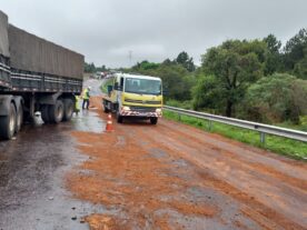 Engavetamento BR-277 tráfego é liberado parcialmente após cinco horas