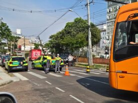 Foto-Copel-poste-acidente-deixa-pessoas-sem-luz-curitiba-900-residências