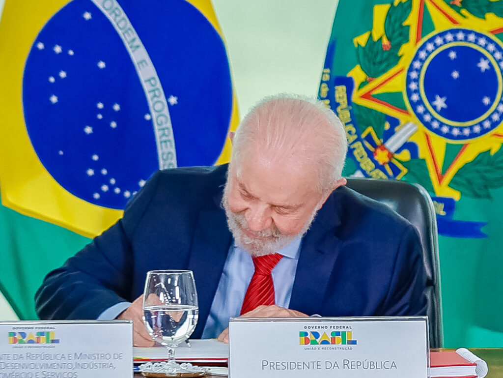 Lula envia ao Congresso projeto que aumenta punição para crimes ambientais