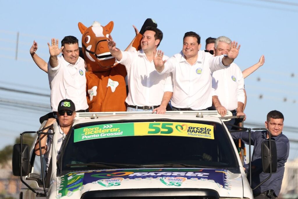 Ratinho no corpo a corpo, Cristina com Marçal, Moro e Greca no freezer das campanhas