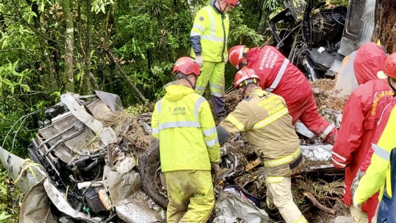 Viajar nas rodovias paranaenses virou roleta russa