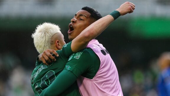 Coritiba mantém sonho do acesso para a Série A; veja a matemática atualizada