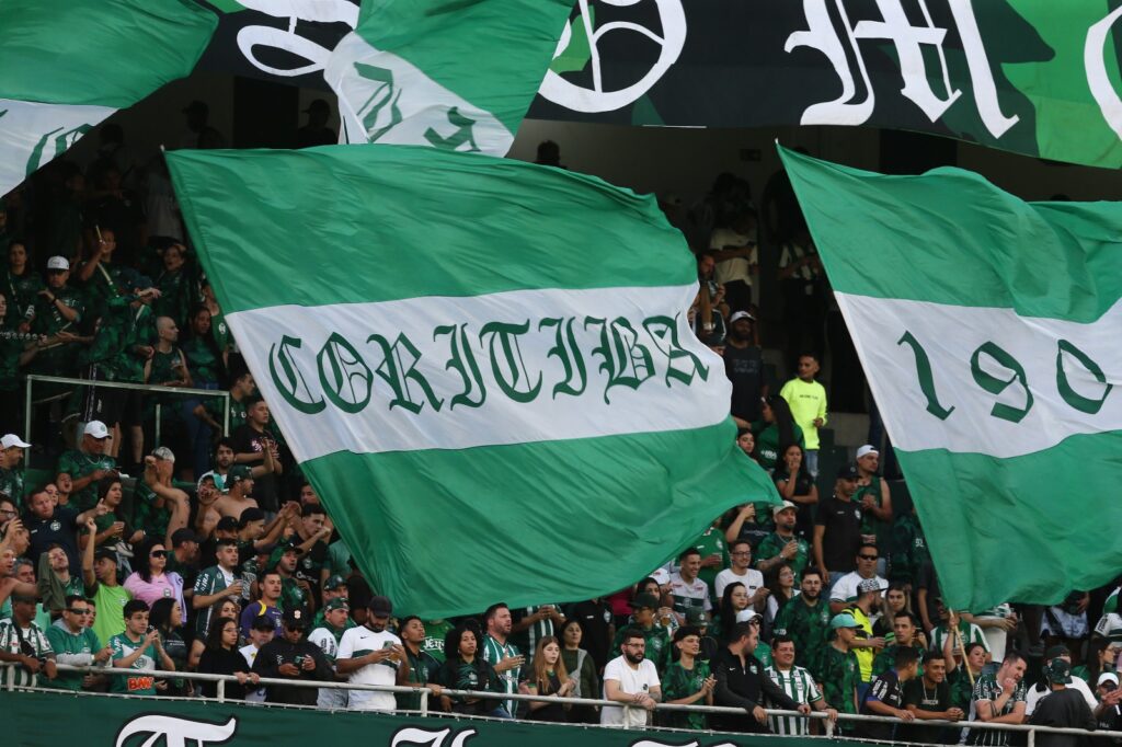 Coritiba aumenta preço dos ingressos para jogo contra o Santos