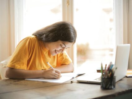 Paraná firma parceria com Google para qualificar alunos de escolas profissionalizantes