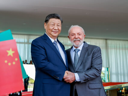 Presidente da China, Xi Jinping é recebido por Lula em Brasília