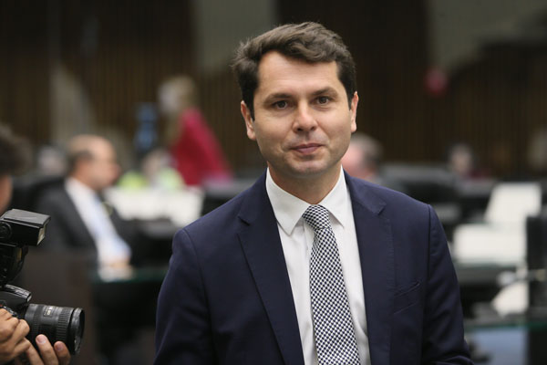 “Muito diálogo”, diz Alexandre Curi sobre indicações para comissões