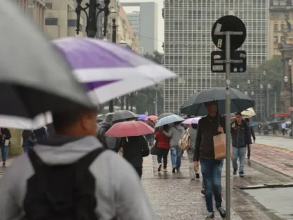 Domingo de Enem tem previsão de chuva em todo o Paraná