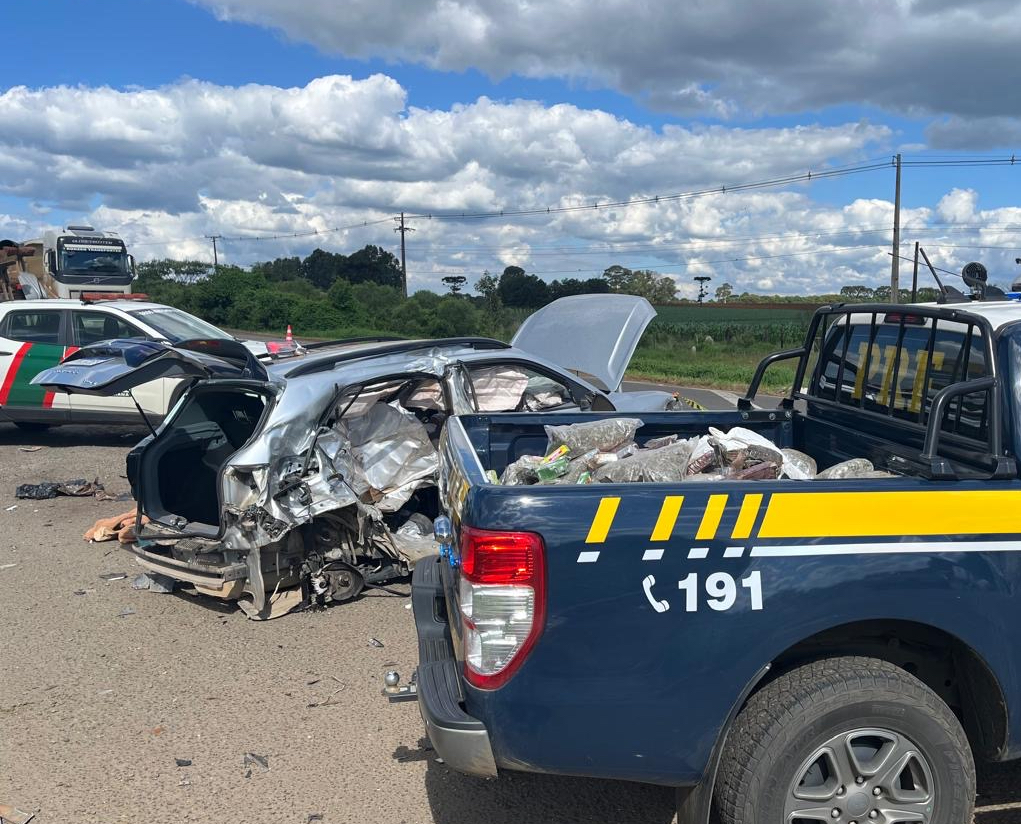 SUV de luxo transportando maconha se envolve em grave acidente na BR-277