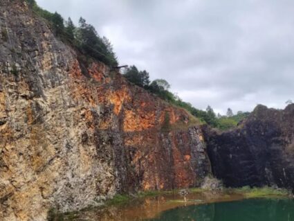 Parque em que mulher morreu após salto de bungee jump está interditado