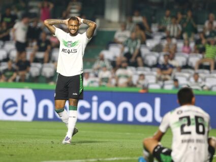 Chape x Coritiba: onde assistir ao vivo, escalações e horário da Série B