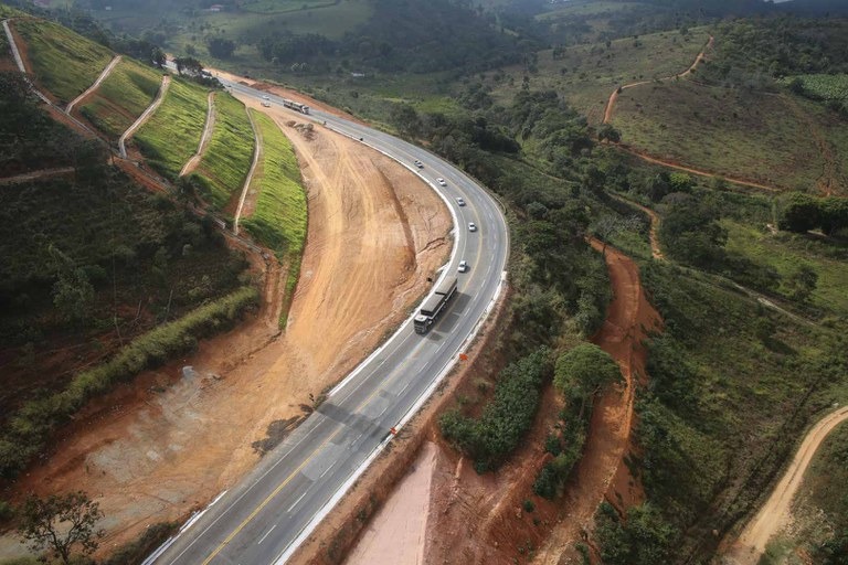 Grupo JMalucelli participa da assinatura da concessão da BR-381 (MG)